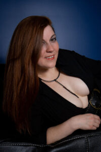 Boudoir Photographer Saskatoon Roses and Scars Photography (2)
