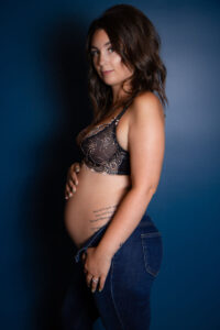 Maternity Boudoir Photographer Saskatoon Roses and Scars Photography (4)