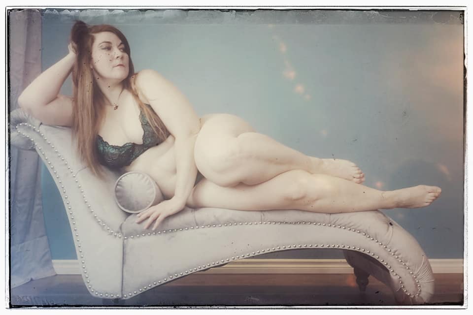 Saskatoon Boudoir Photographer Roses and Scars Photography Boudoir Selfies